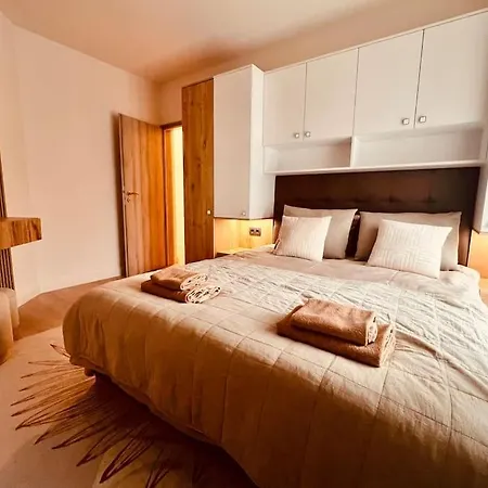 Design Lux 2 Bedroom Bansko