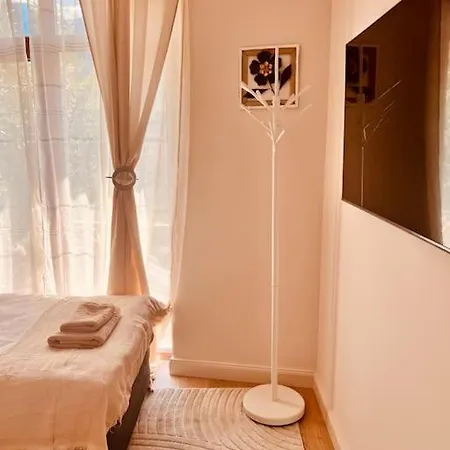 Design Lux 2 Bedroom