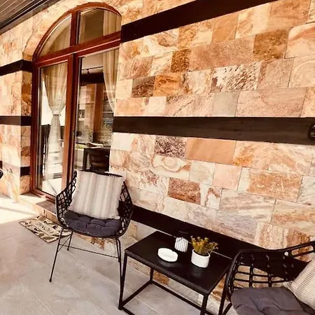 Design Lux 2 Bedroom *